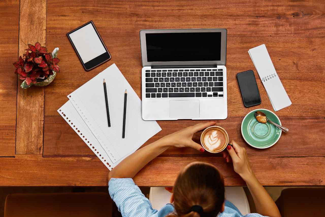 Tips Kerja Sambil Liburan
